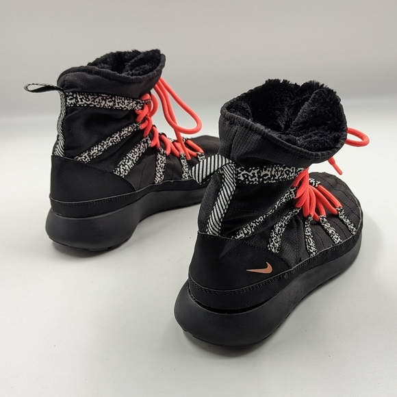 NIKE Roshe Run Black Nylon Lace Up Running Sneaker Boots Youth Sz 6 / Wmn's Sz 8 - Picture 8 of 14